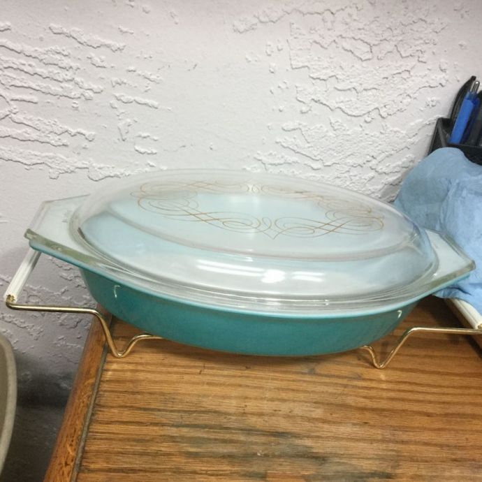 Turquoise Pyrex bowl